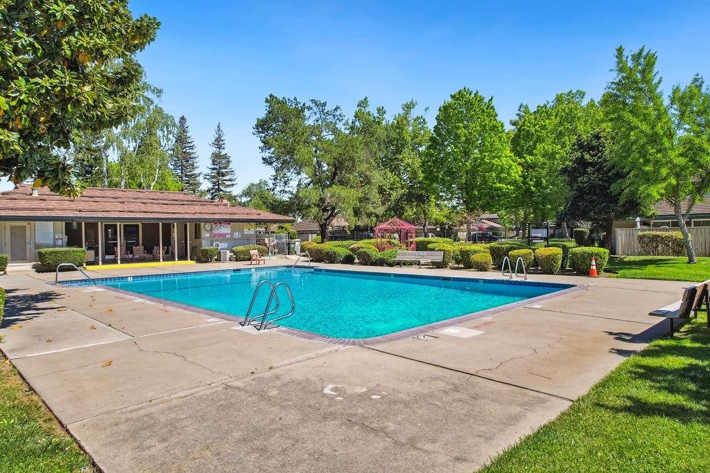 Roundtree Court, Sacramento, California image 24