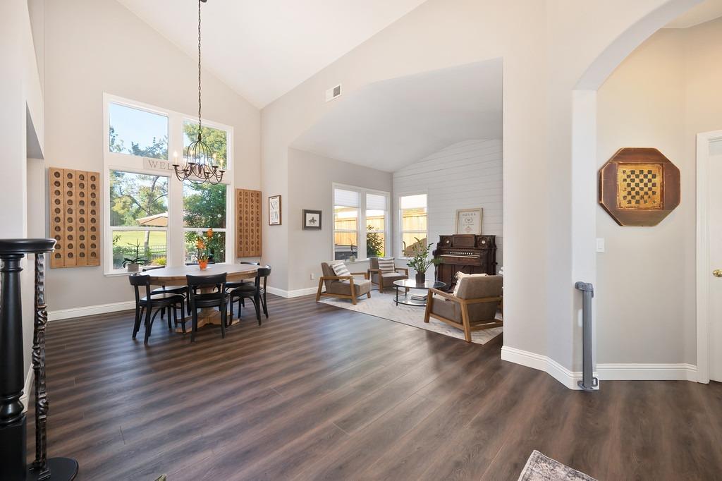 Detail Gallery Image 4 of 85 For 7301 Neblina Ct, Rancho Murieta,  CA 95683 - 4 Beds | 3 Baths
