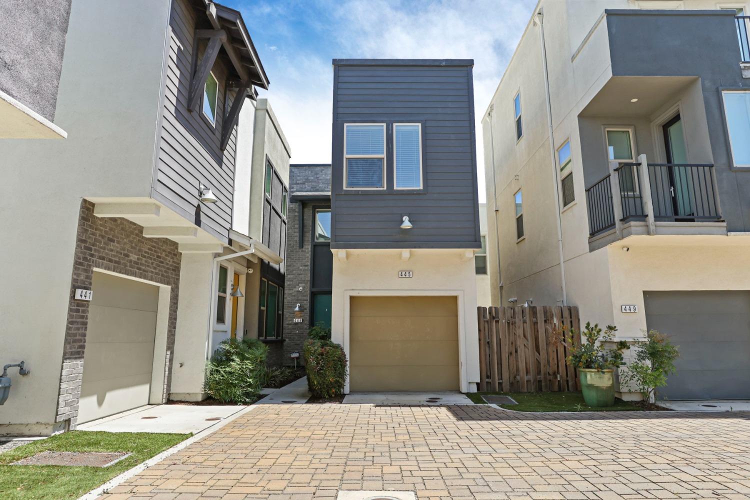 Photo #3: 225053792 Listing 