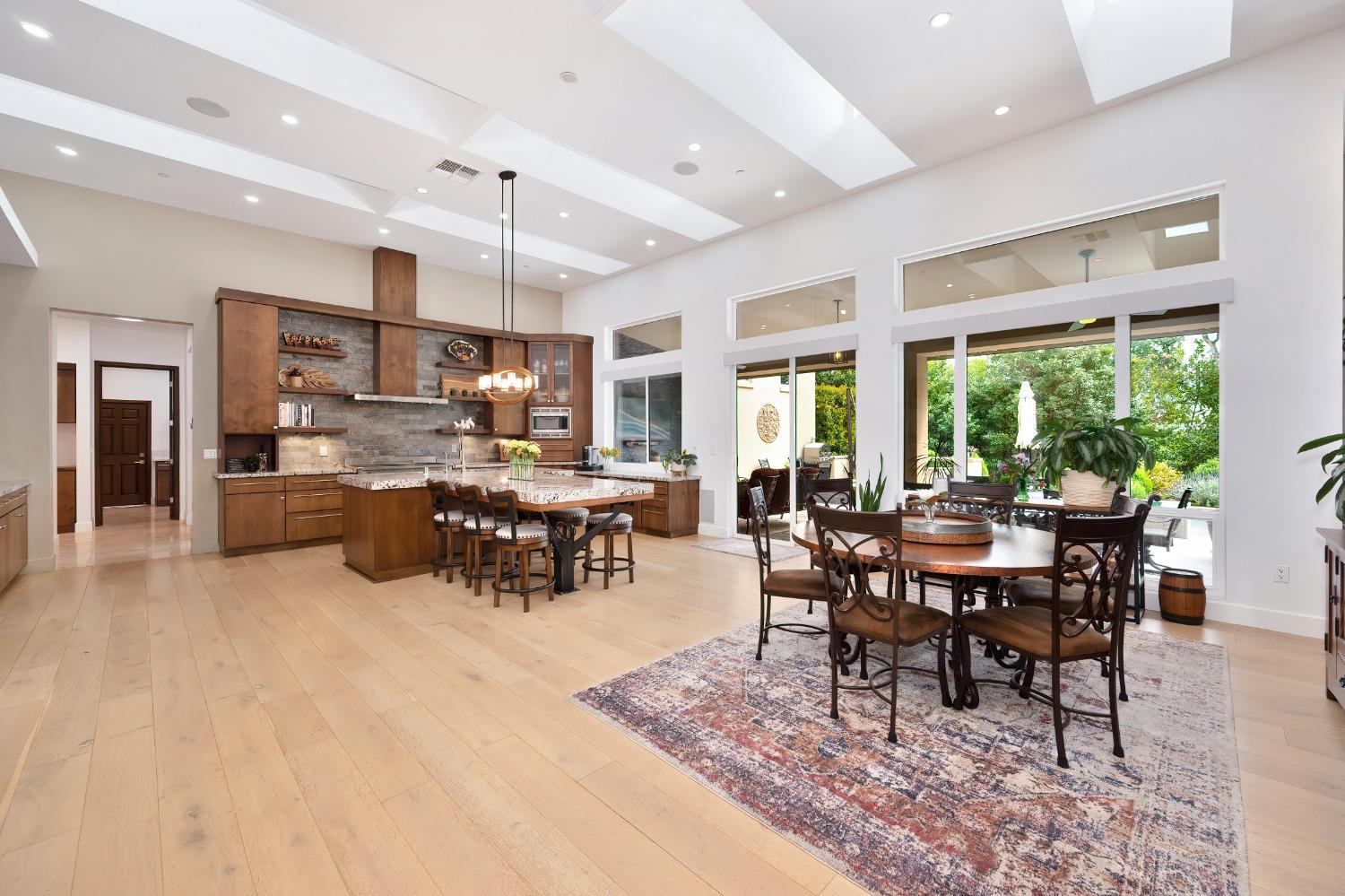 Mondrian Court, El Dorado Hills, California image 10