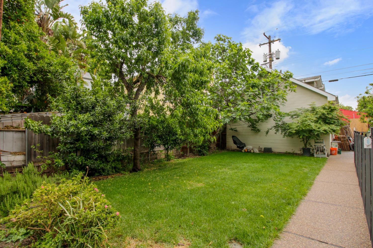 Detail Gallery Image 52 of 58 For 2322 I St, Sacramento,  CA 95816 - 4 Beds | 2 Baths