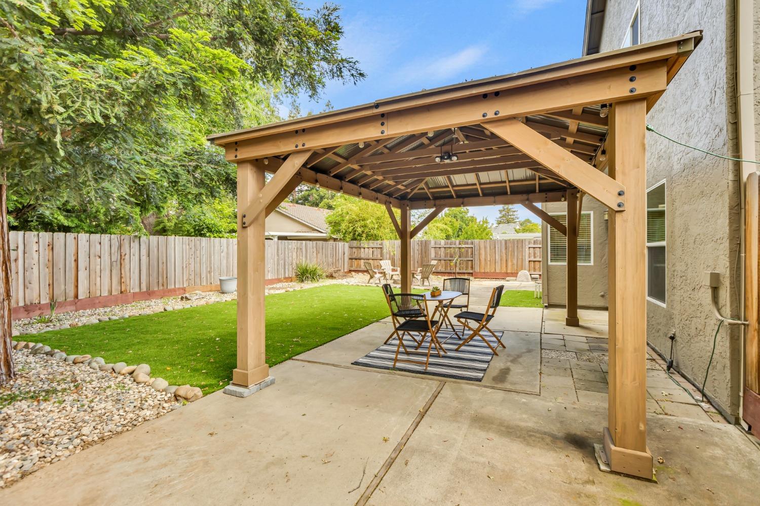Detail Gallery Image 51 of 60 For 9476 Queensbury Ct, Elk Grove,  CA 95758 - 4 Beds | 2/1 Baths