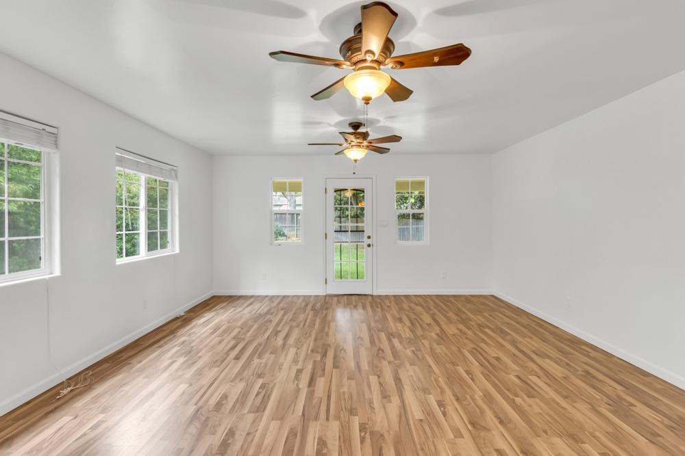 Saint James Drive, Carmichael, California image 21