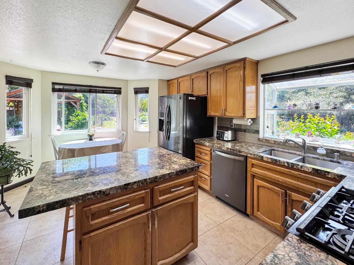 Detail Gallery Image 5 of 41 For 2100 Quail Ranch Ct, Elverta,  CA 95626 - 4 Beds | 2 Baths