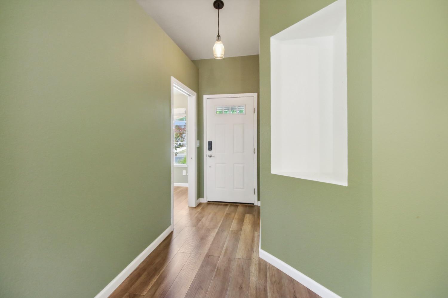 Lakespring Way, Sacramento, California image 5