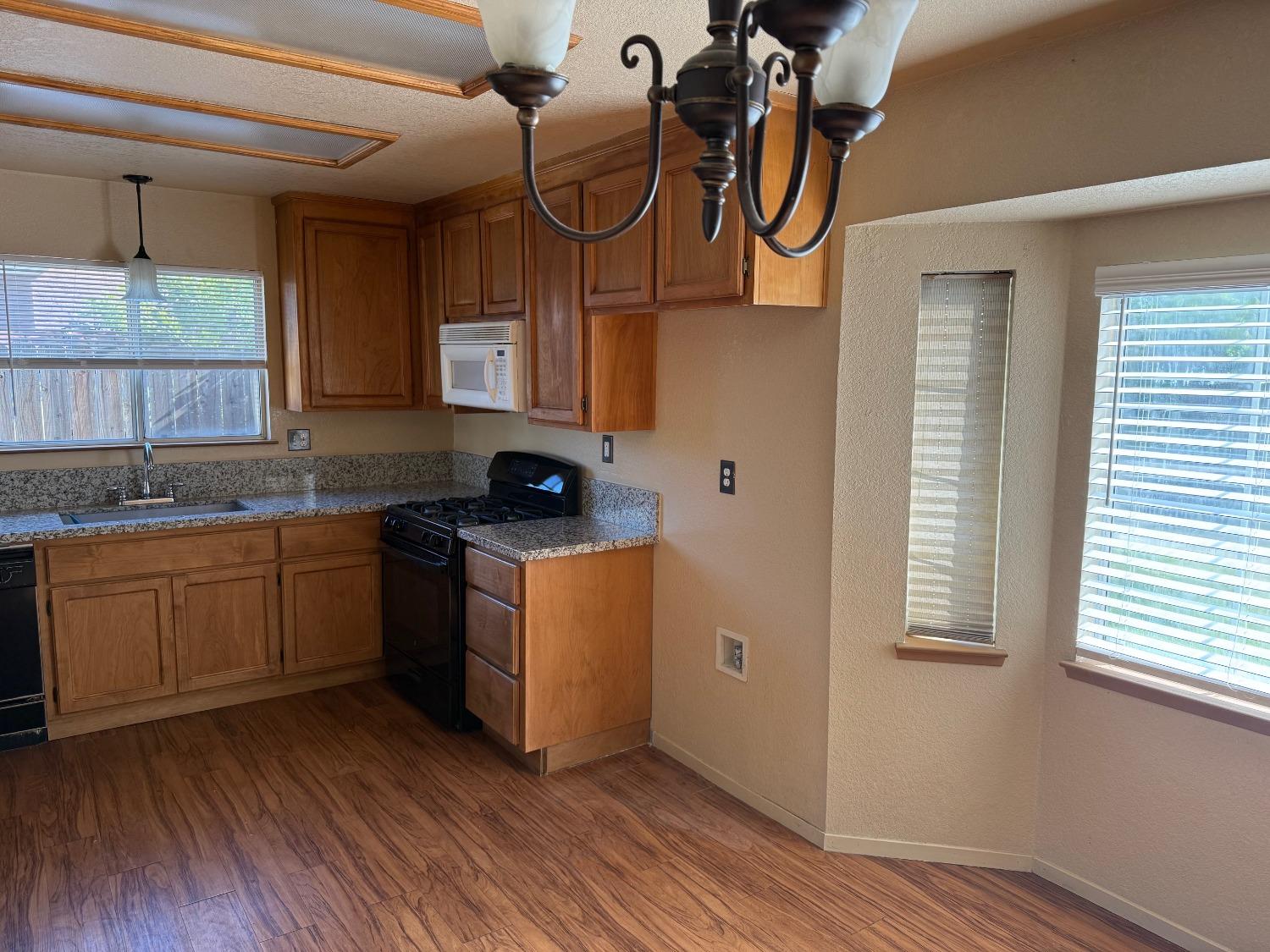 Detail Gallery Image 15 of 29 For 2131 Creek Park Dr, Newman,  CA 95360 - 3 Beds | 2 Baths