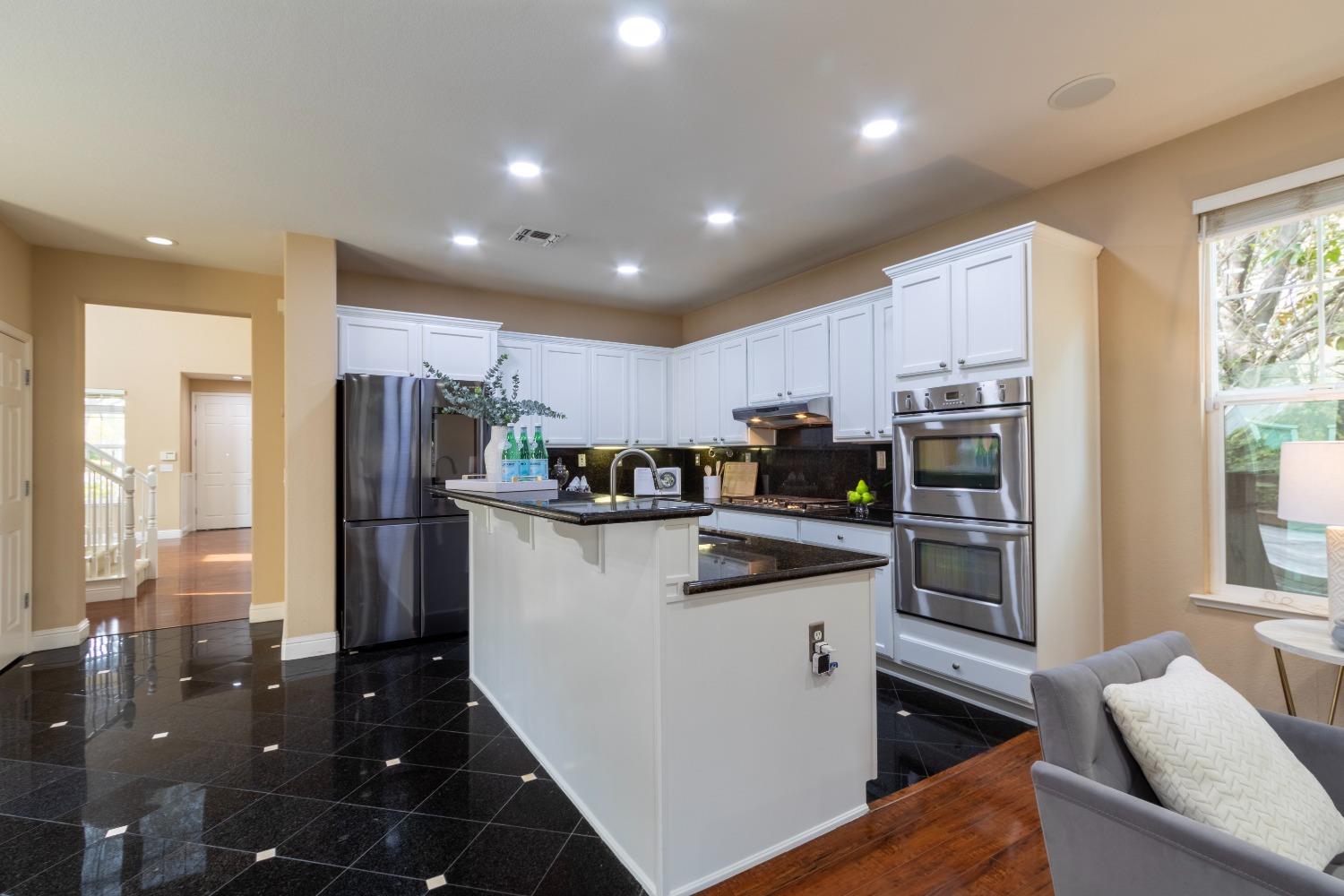 Detail Gallery Image 15 of 68 For 382 S Central Pkwy, Mountain House,  CA 95391 - 4 Beds | 4 Baths