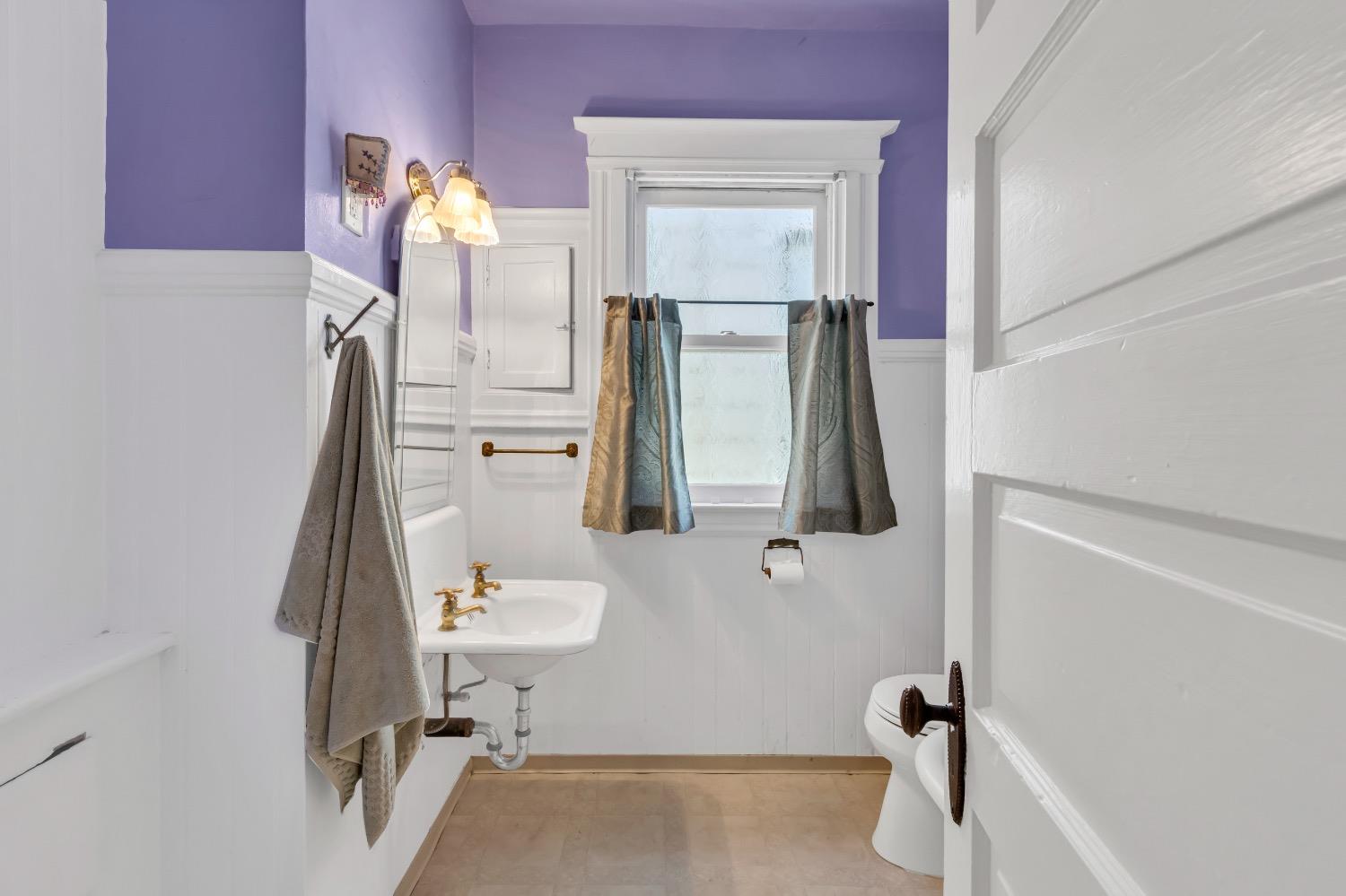 Detail Gallery Image 53 of 91 For 2321 H St, Sacramento,  CA 95816 - 4 Beds | 2 Baths