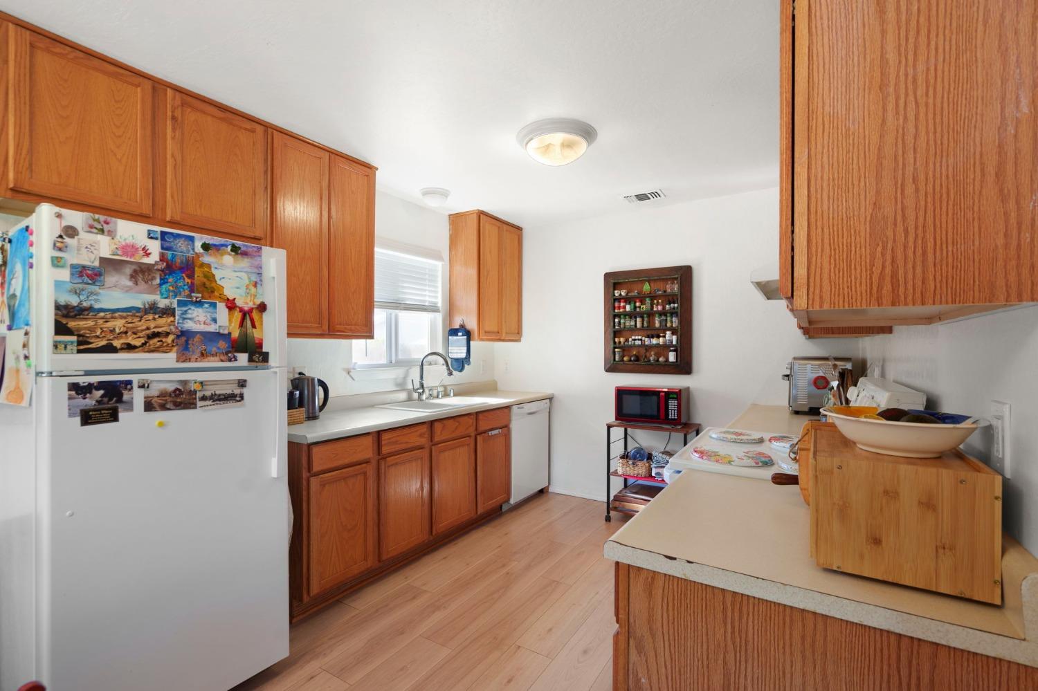 8 Fiske Avenue, Woodland, California image 27