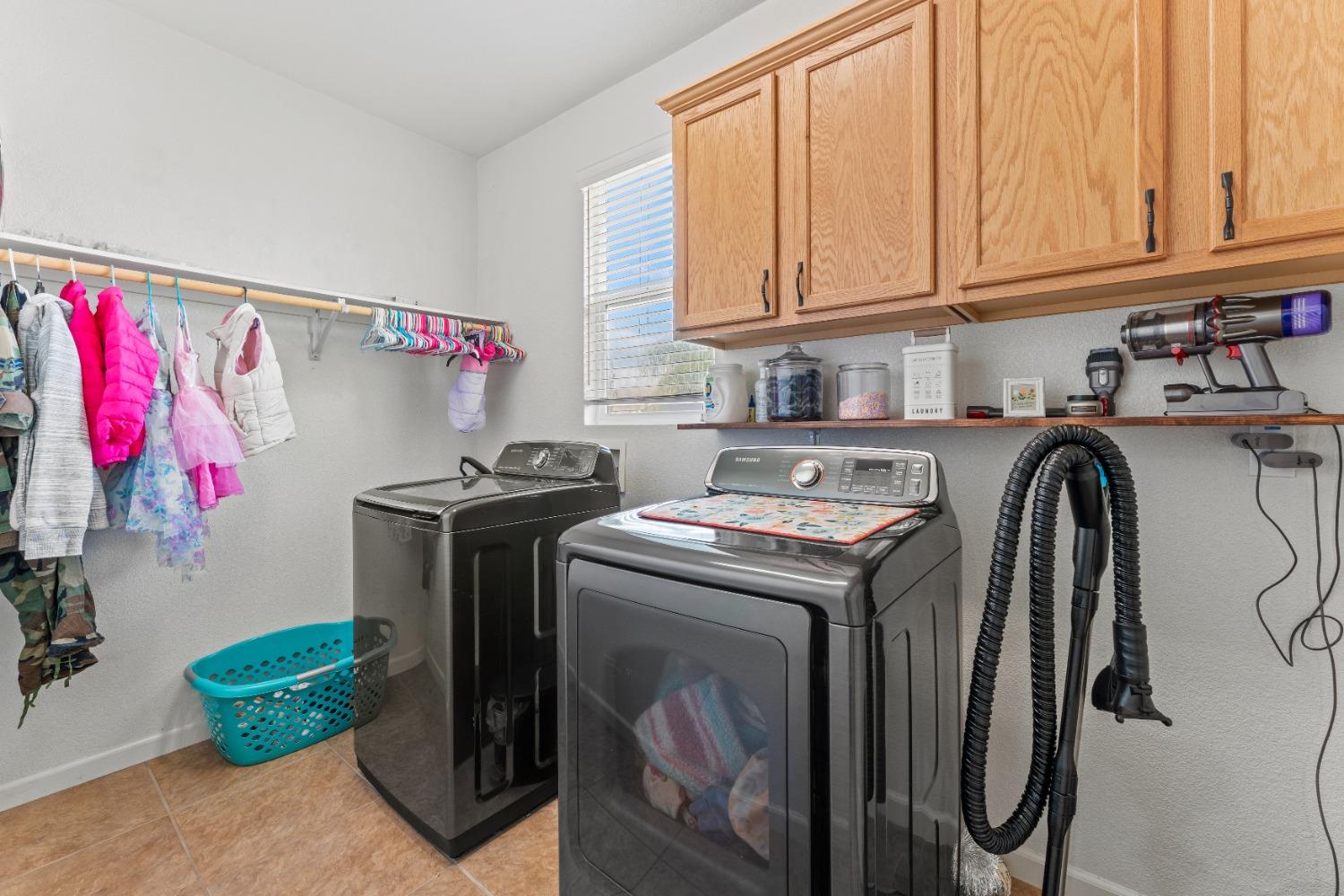 Detail Gallery Image 39 of 64 For 1968 Maverick Dr, Plumas Lake,  CA 95961 - 4 Beds | 3 Baths