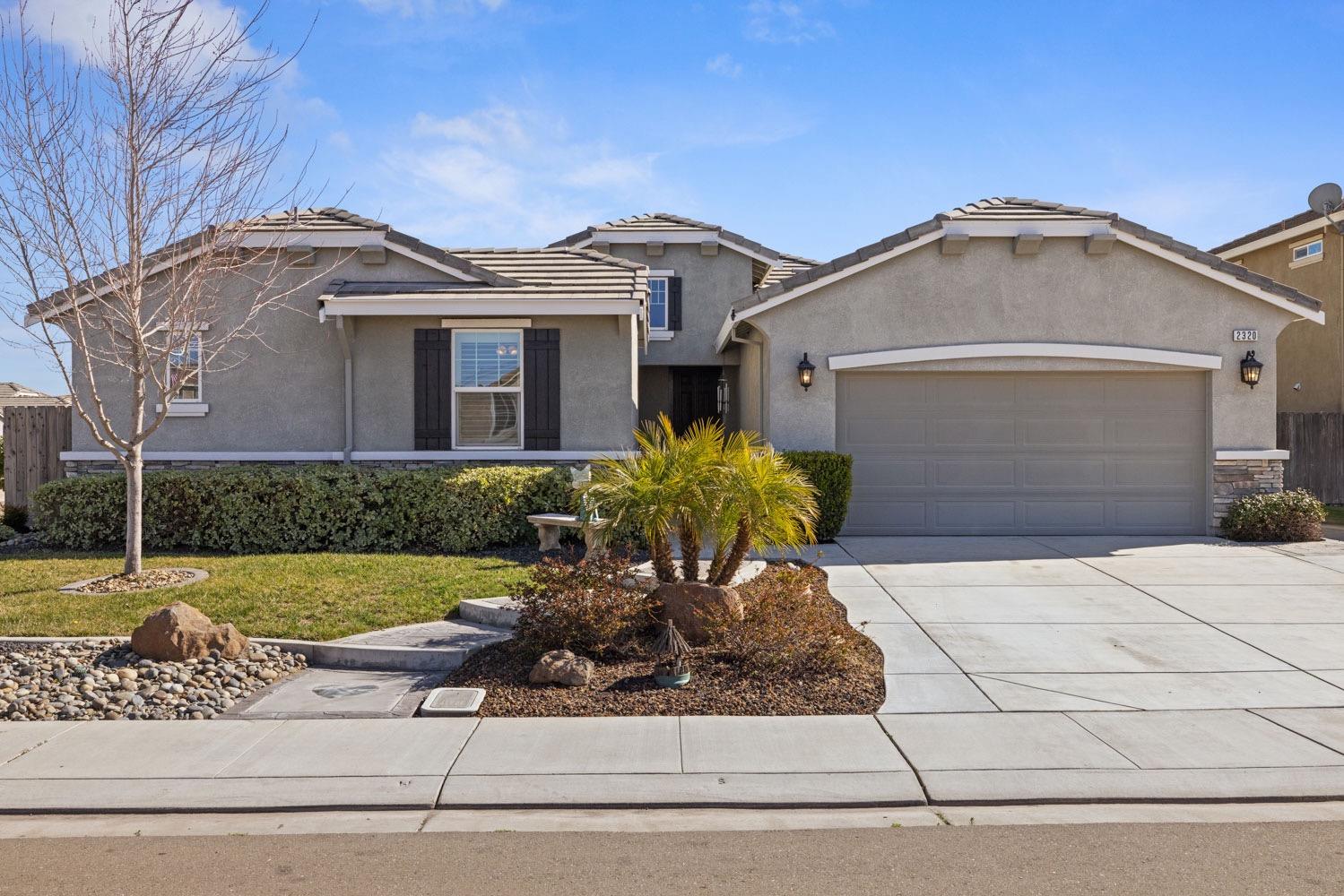 Detail Gallery Image 2 of 67 For 2320 Emigrant Pl, Manteca,  CA 95337 - 4 Beds | 3/1 Baths