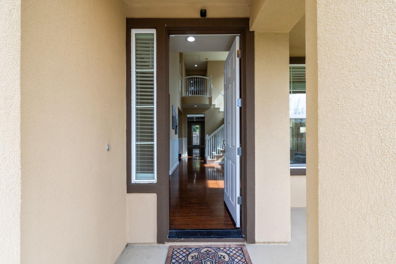 Detail Gallery Image 5 of 68 For 382 S Central Pkwy, Mountain House,  CA 95391 - 4 Beds | 4 Baths