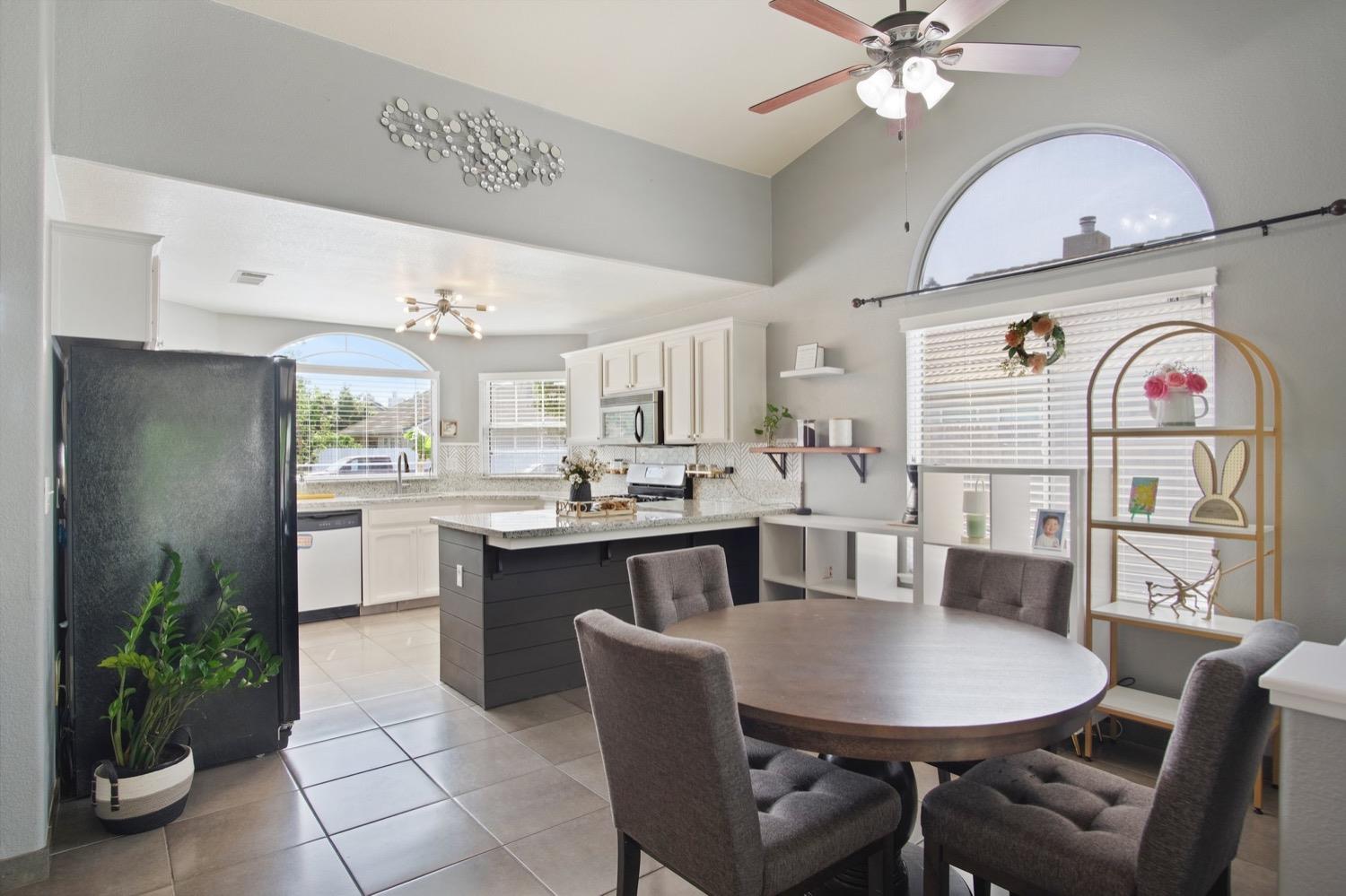 Zina Lane, Turlock, California image 2