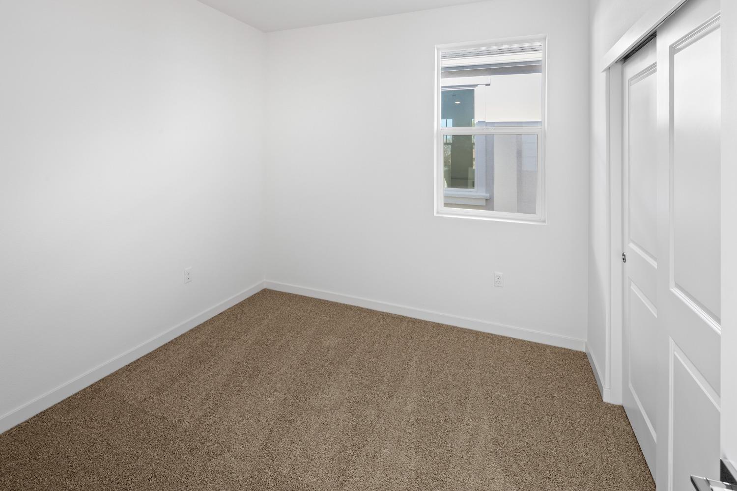 Detail Gallery Image 28 of 39 For 6403 Jacinto Ave, Sacramento,  CA 95823 - 3 Beds | 2/1 Baths