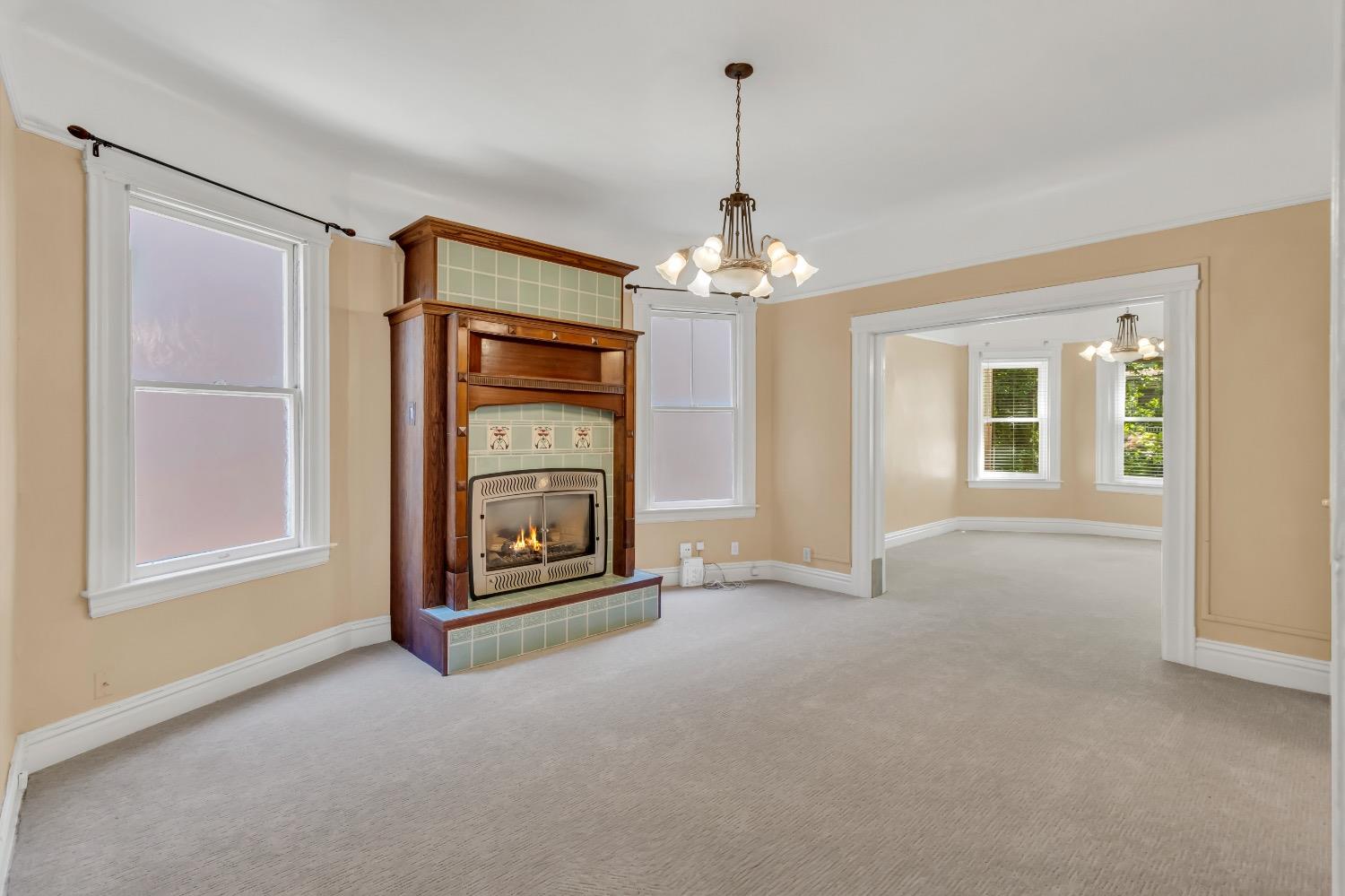 Detail Gallery Image 22 of 91 For 2321 H St, Sacramento,  CA 95816 - 4 Beds | 2 Baths
