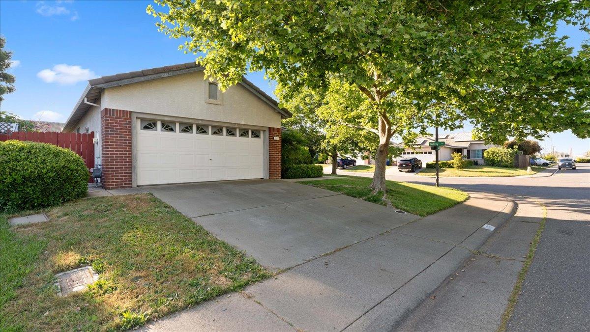 E Knopfler Circle, Folsom, California image 2