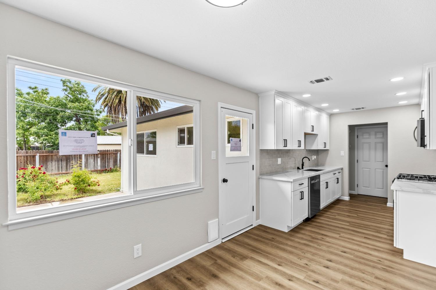 Detail Gallery Image 13 of 38 For 6445 Randy St, Rio Linda,  CA 95673 - 3 Beds | 2 Baths
