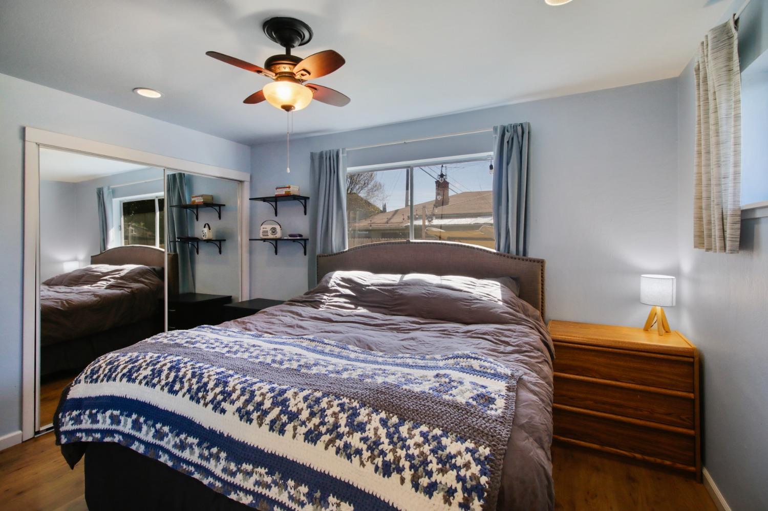 Holmes Way, Rancho Cordova, California image 17