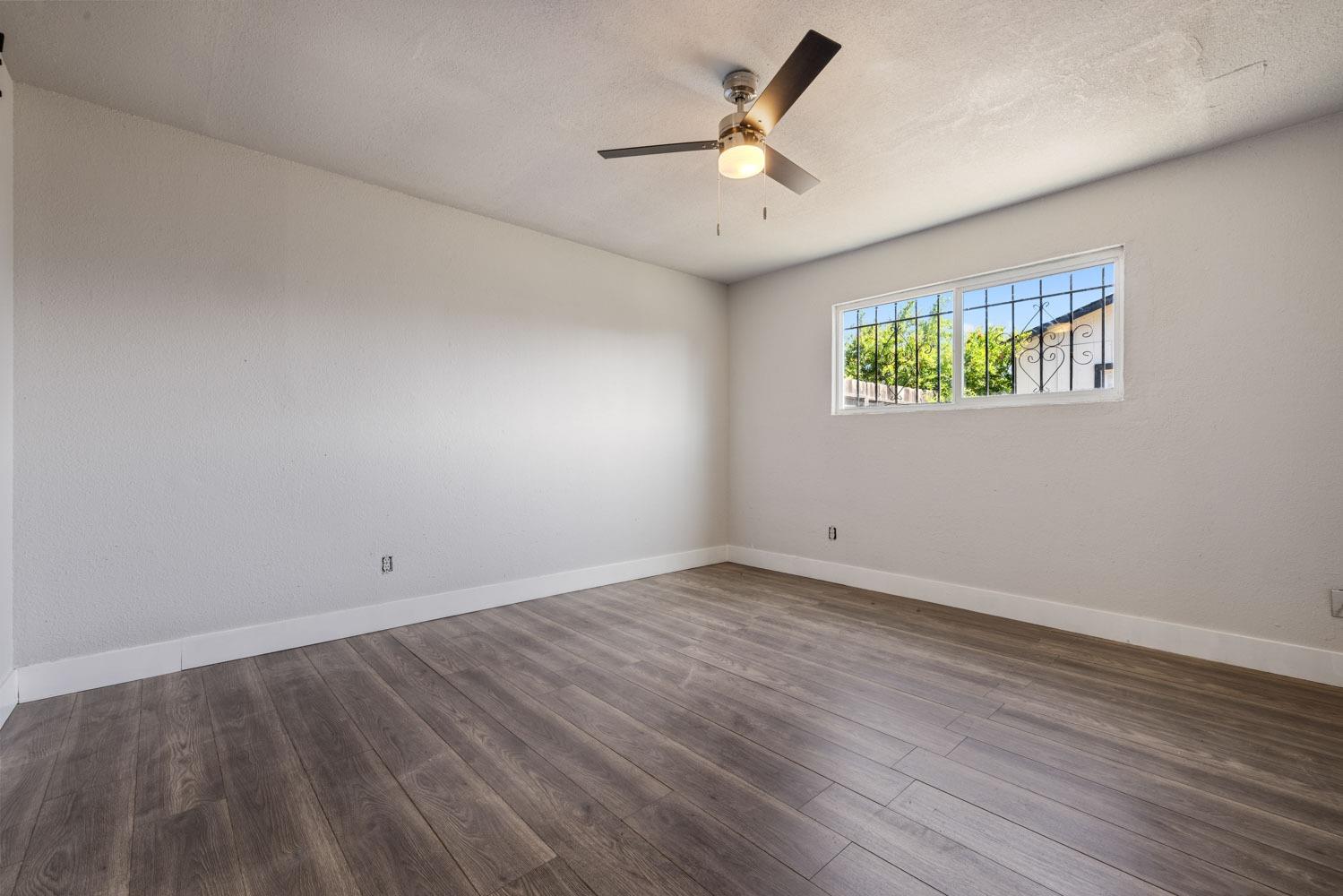Chrysler Drive, Modesto, California image 18