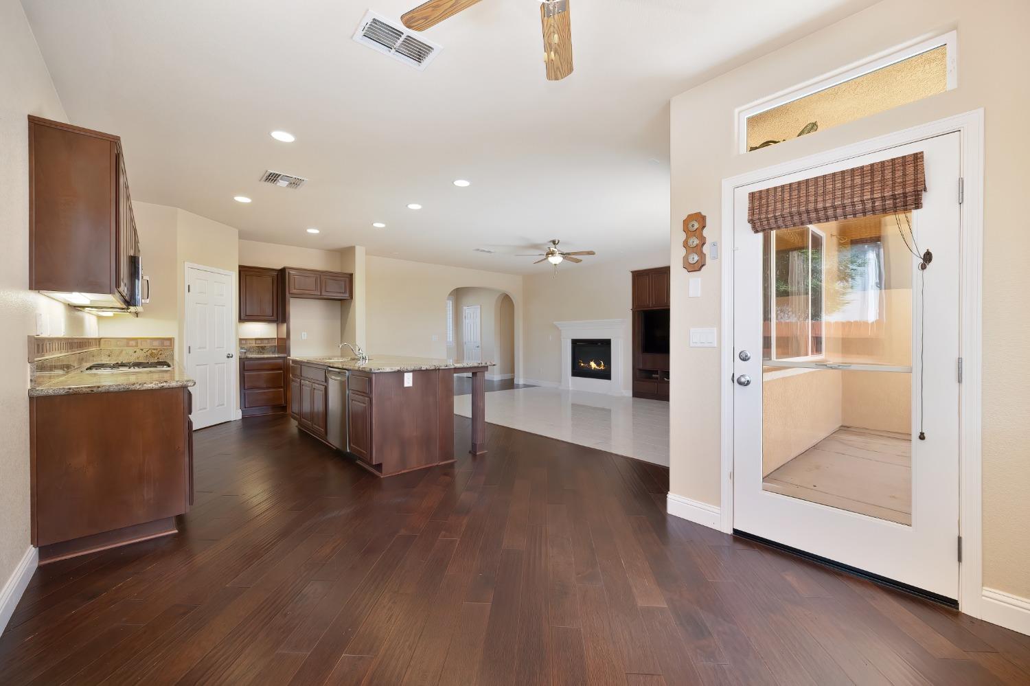 Tenaja Way, Rancho Cordova, California image 26