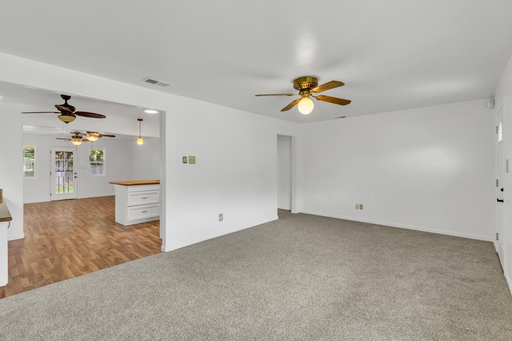 Saint James Drive, Carmichael, California image 11