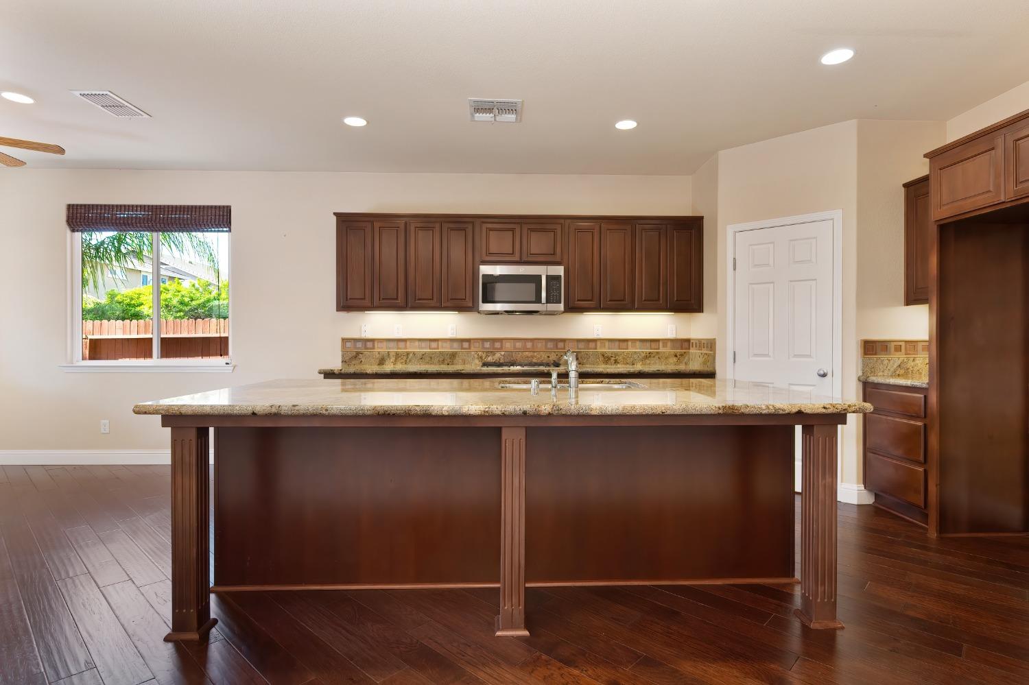 Tenaja Way, Rancho Cordova, California image 22