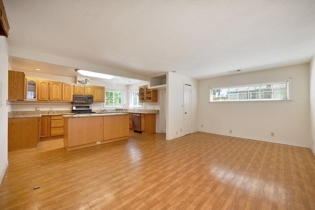 Heather Road, Fair Oaks, California image 13