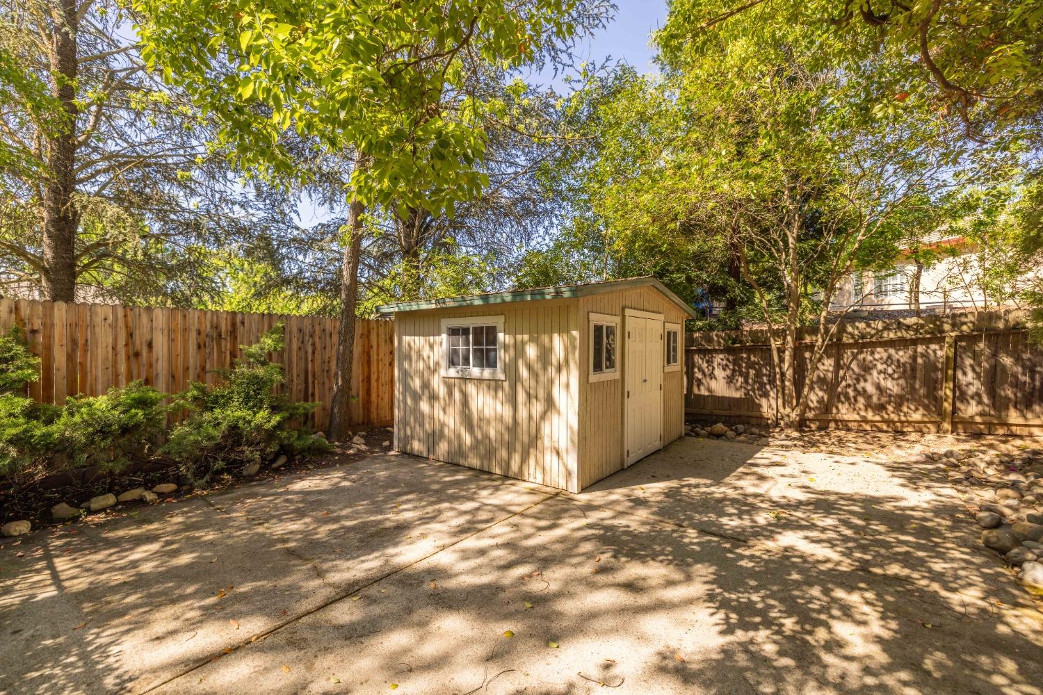 Chicago Avenue, Fair Oaks, California image 43