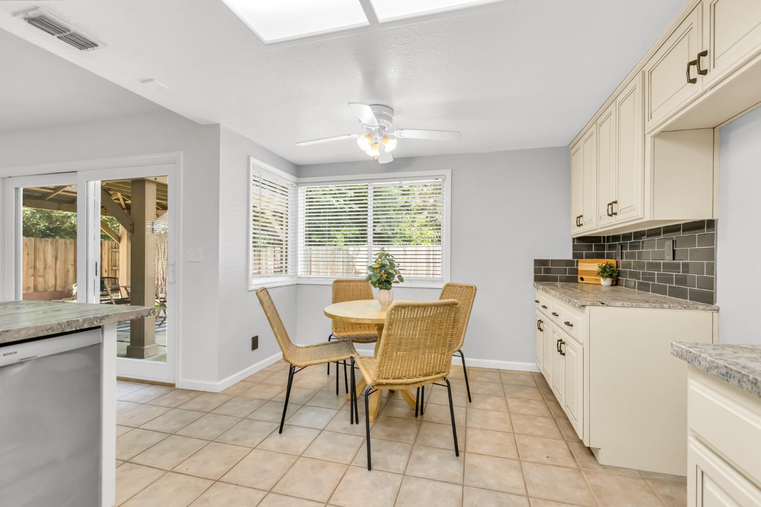 Queensbury Court, Elk Grove, California image 12