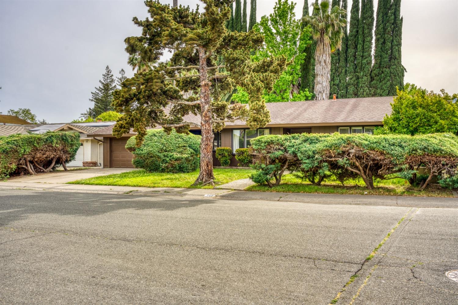 Rivercrest Drive, Sacramento, California image 30