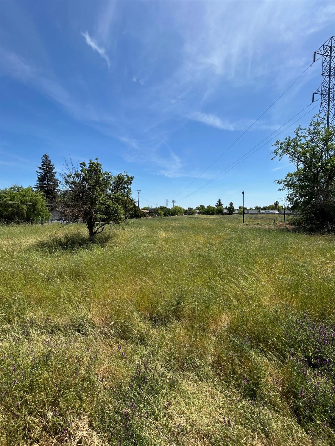 Detail Gallery Image 1 of 4 For 552 Main Ave, Sacramento,  CA 95838 - – Beds | – Baths