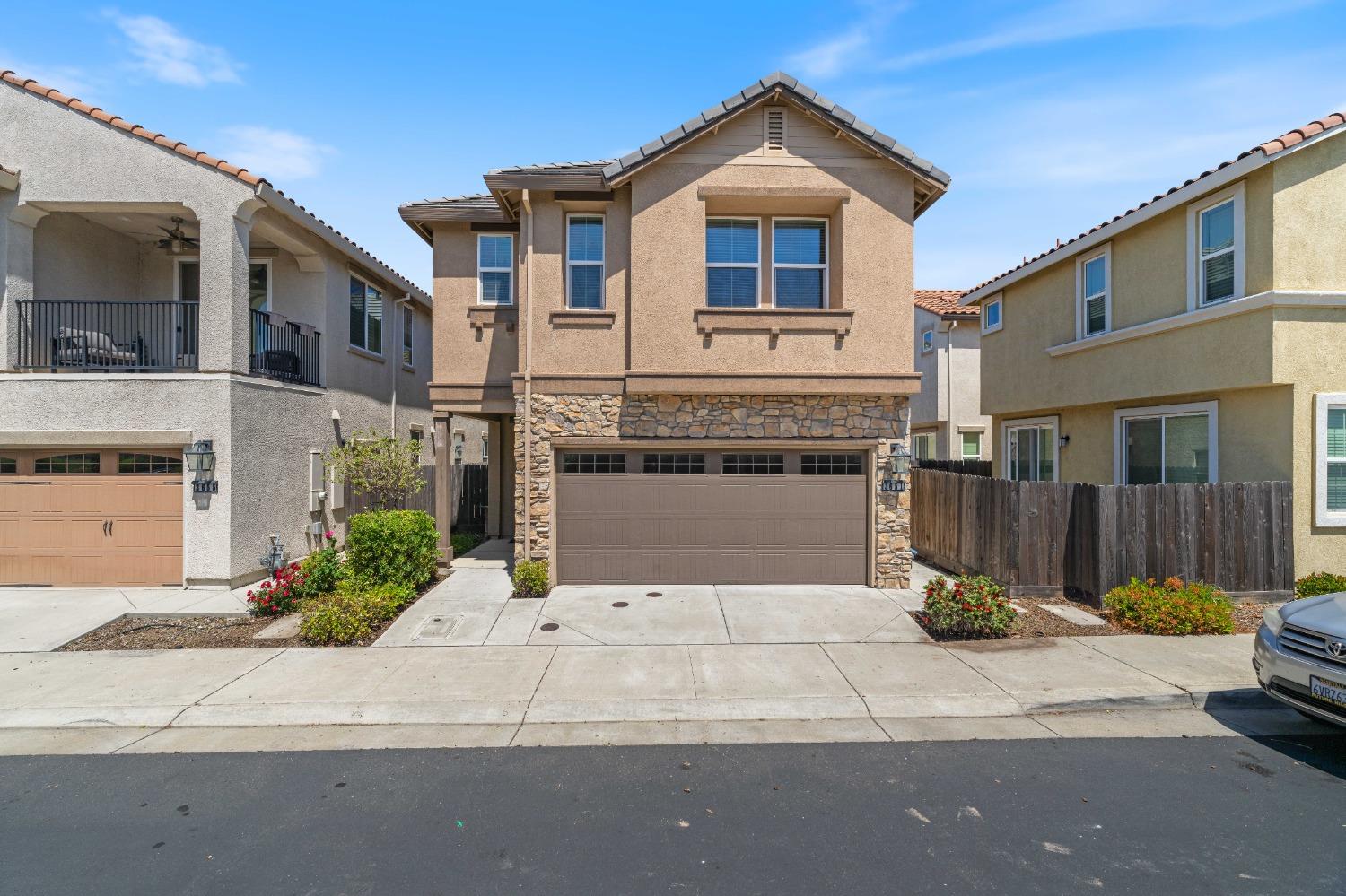 Detail Gallery Image 2 of 35 For 3651 Odessa Ln, Sacramento,  CA 95834 - 3 Beds | 2/1 Baths