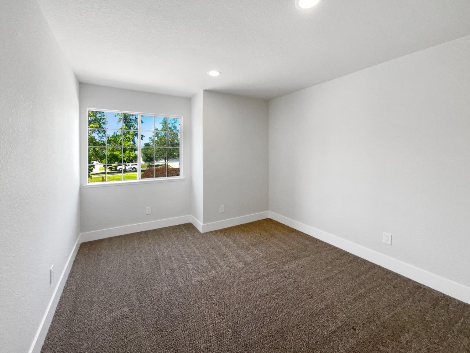 Flannery Way, Sacramento, California image 5
