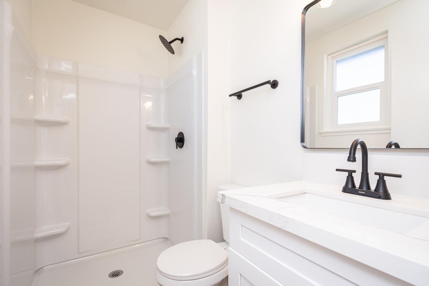 Detail Gallery Image 18 of 28 For 5039 Dingman Cir, Sacramento,  CA 95823 - 4 Beds | 2 Baths