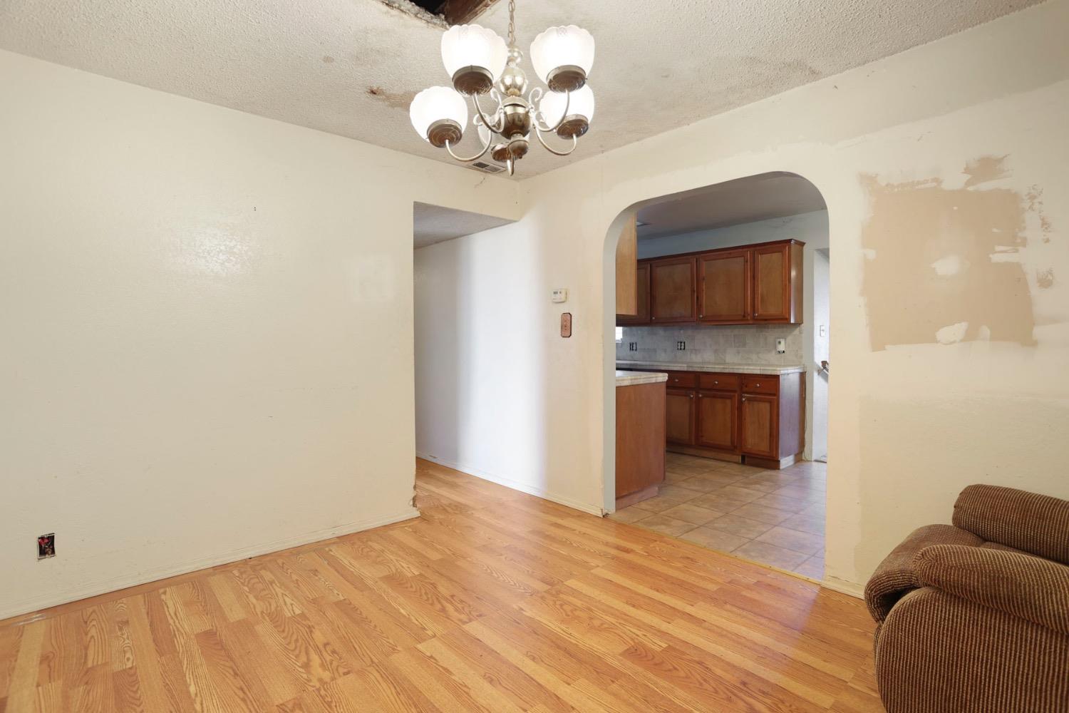 Detail Gallery Image 5 of 38 For 6039 Mio Ct, Rio Linda,  CA 95673 - 3 Beds | 2 Baths