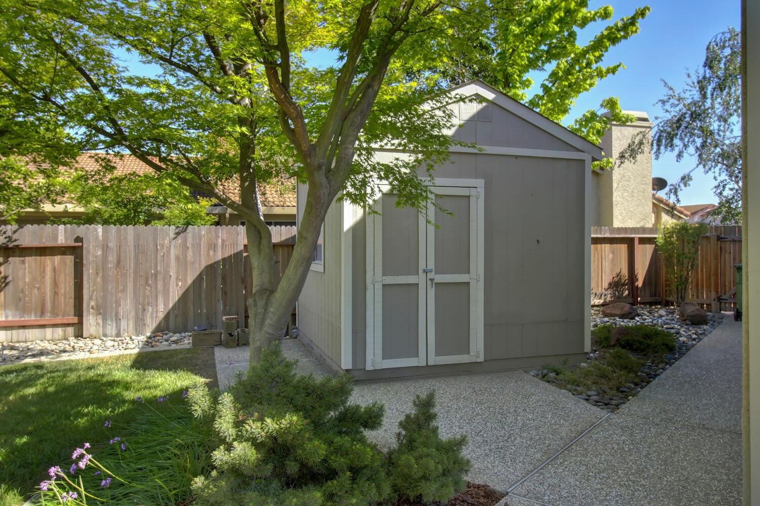 Bantam Way, Elk Grove, California image 50