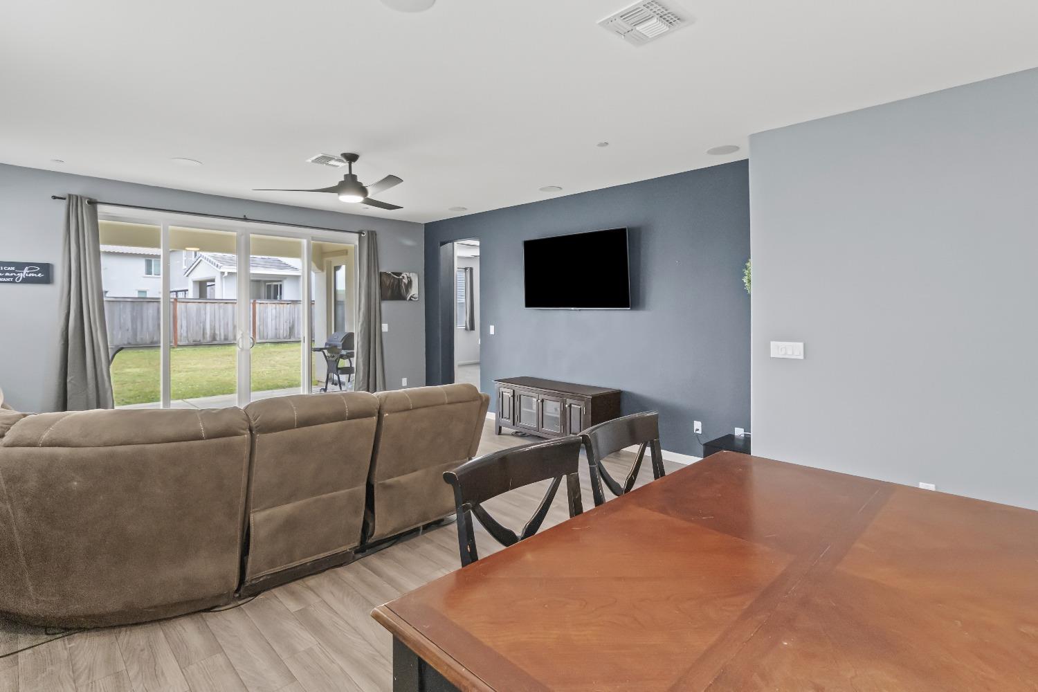 Kirkwood Court, Olivehurst, California image 15