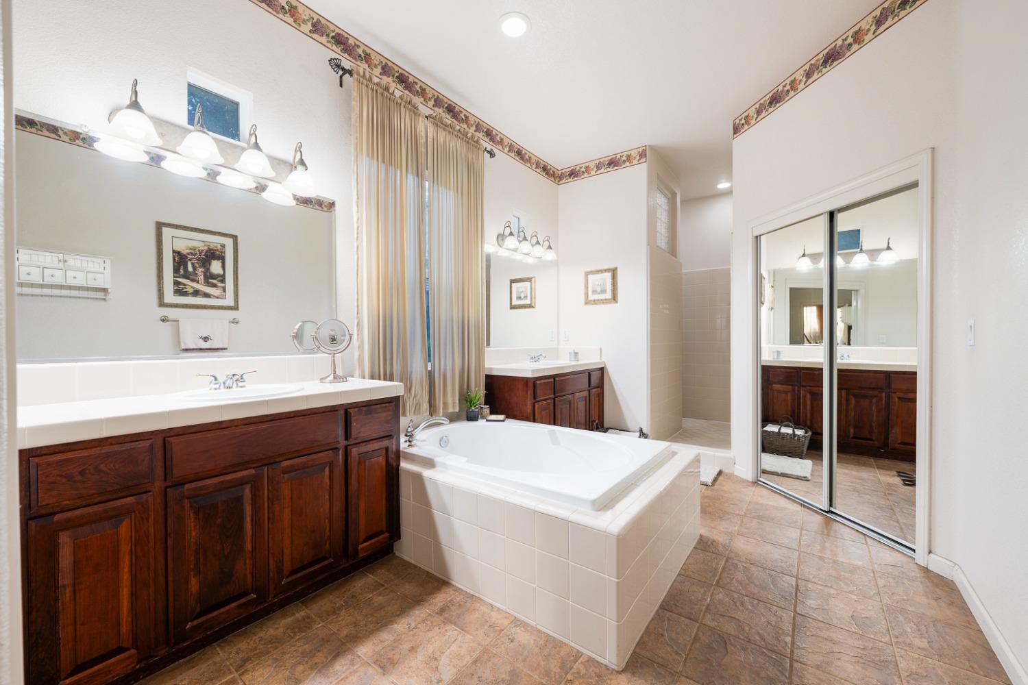 Detail Gallery Image 23 of 58 For 7788 Tigerwoods Dr, Sacramento,  CA 95829 - 5 Beds | 3/1 Baths