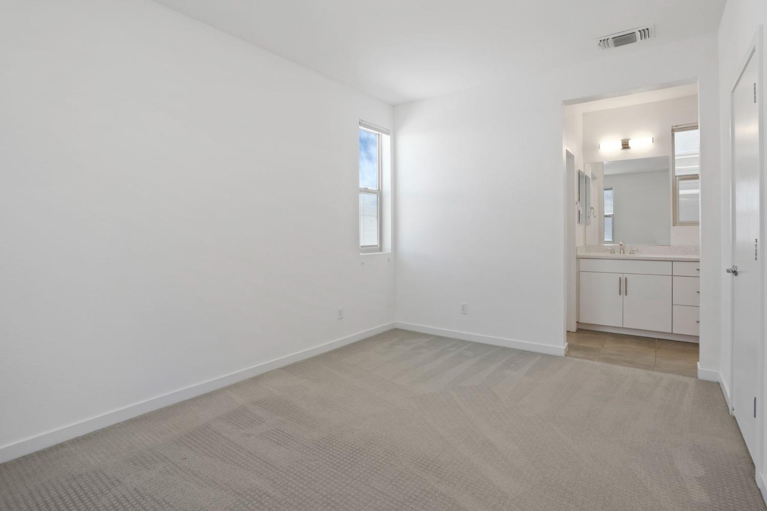 Photo #29: 225053792 Listing: Photo #29