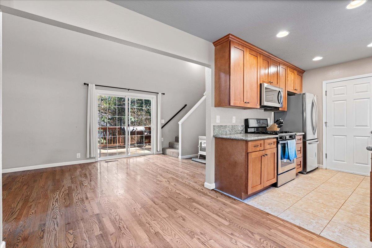 Detail Gallery Image 9 of 43 For 5820 Sierra Springs Dr, Pollock Pines,  CA 95726 - 3 Beds | 2 Baths