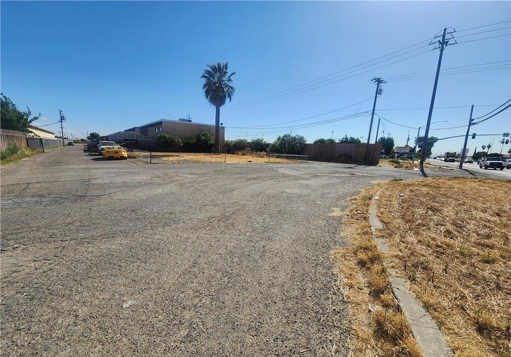 E Pacheco Boulevard, Los Banos, California image 3
