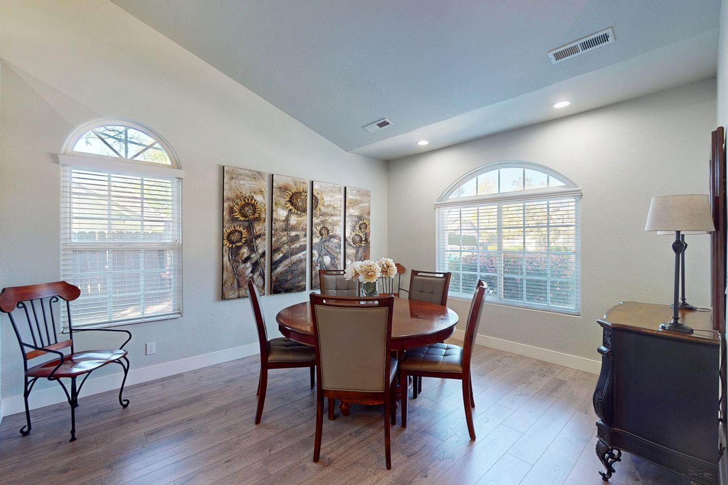 Yorktown Drive, Yuba City, California image 12