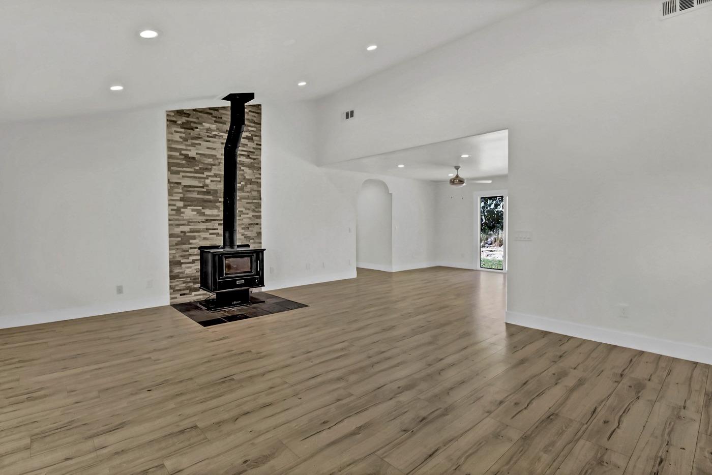 Detail Gallery Image 11 of 98 For 8535 Irish Ln, Newcastle,  CA 95658 - 4 Beds | 3 Baths