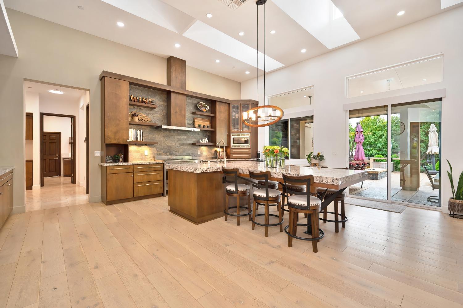 Mondrian Court, El Dorado Hills, California image 8