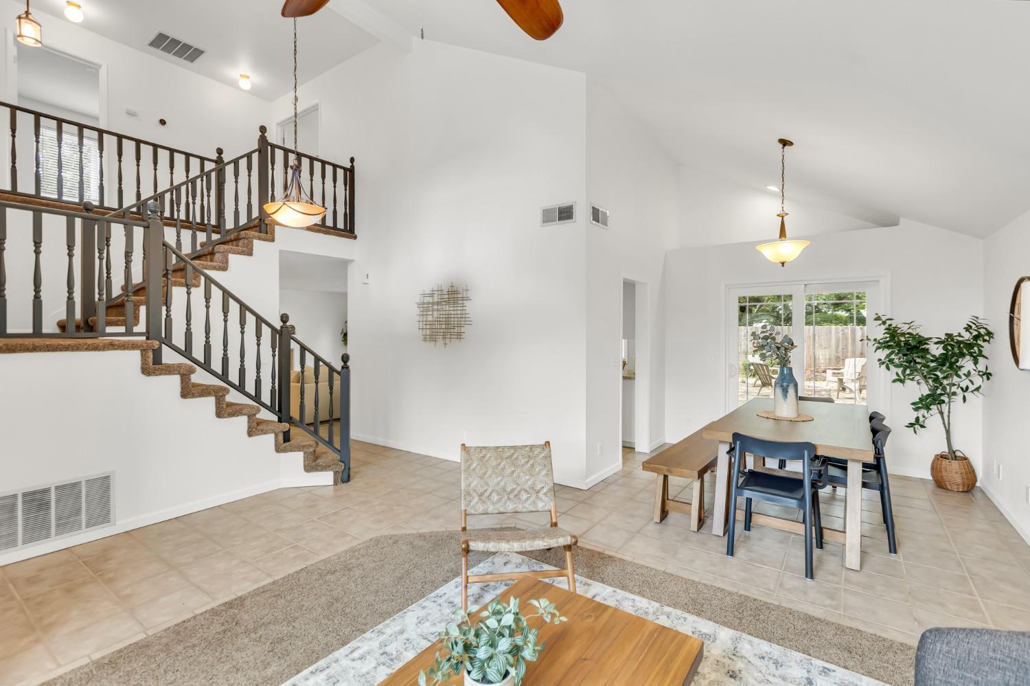 Queensbury Court, Elk Grove, California image 9