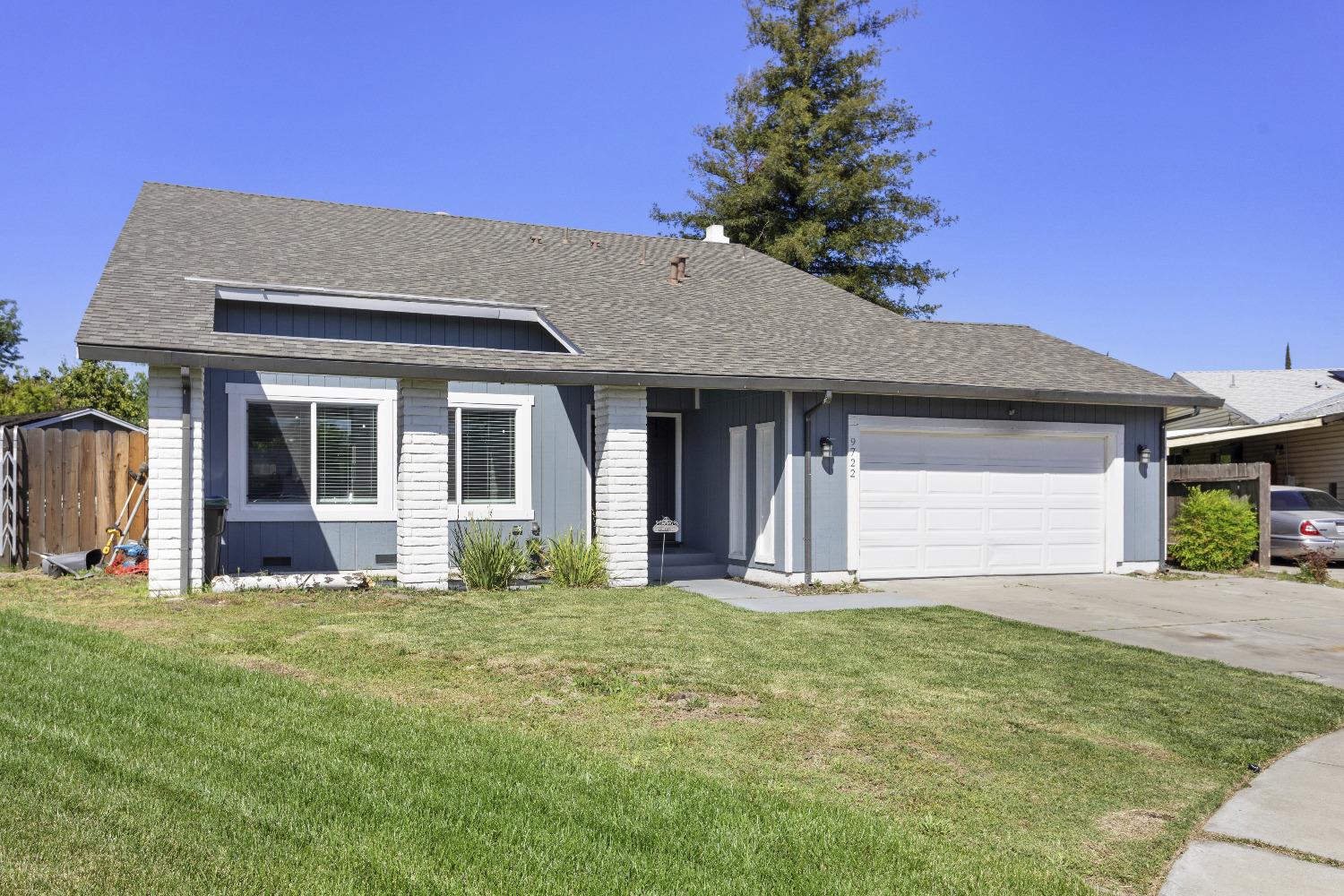 Detail Gallery Image 2 of 30 For 9722 Dublin Ct, Stockton,  CA 95209 - 3 Beds | 2/1 Baths