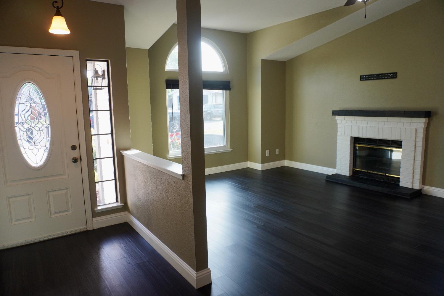 property-img