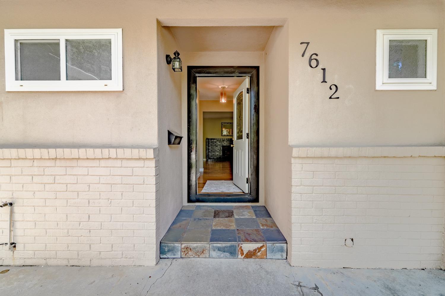 N Amber Way, Stockton, California image 6