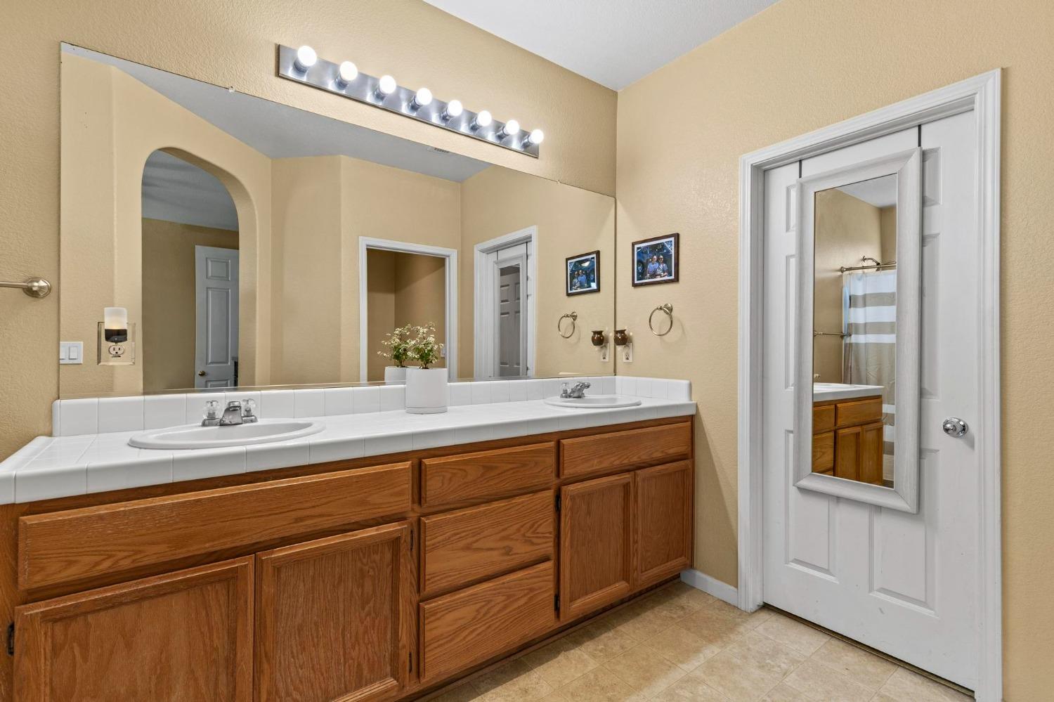 Kneebone Court, Plumas Lake, California image 16