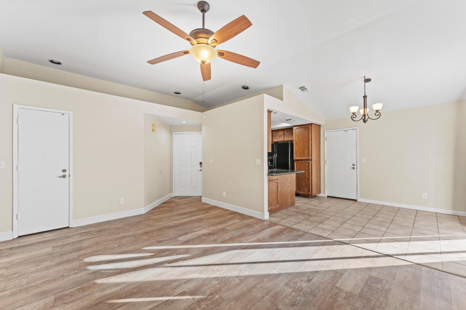 Detail Gallery Image 20 of 24 For 8156 Westray Dr, Sacramento,  CA 95829 - 3 Beds | 2 Baths
